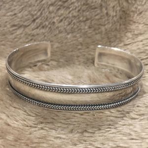 Sterling Silver Cuff Bracelet with Rope Braid Design on Edges Vintage